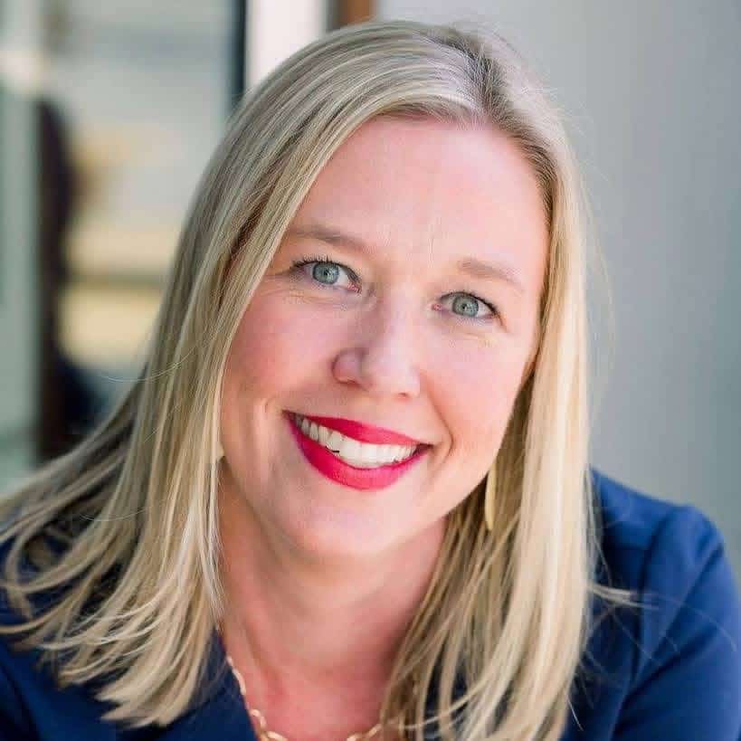 Portrait of Angela Albert, broker at Albert Real Estate Team